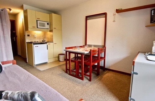 Chamrousse Apartment | Studio avec balcon, parking couvert à Chamrousse - FR-1-340-146