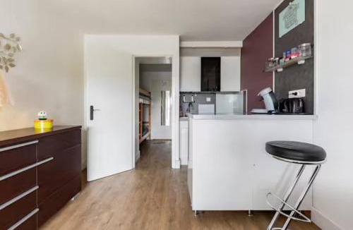 La Petite Motte Apartment | Studio climatisé, parking privé, 6 mn plage, cozy design