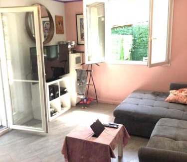 Orly Apartment | Studio cosy