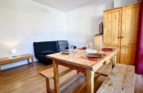 Chamrousse Apartment | Studio douillet près des pistes, accepte animaux - FR-1-340-167