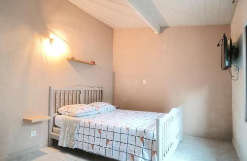 Chateauneuf-sur-Charente House | studio
