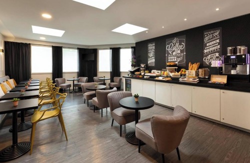 Quartier Saint-Ambroise Apartment | Studio Located Between Bastille Marais With Aircon