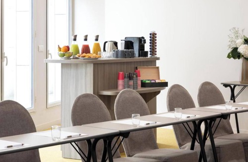 Quartier Saint-Ambroise Apartment | Studio Located Between Bastille Marais With Aircon