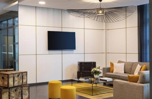 Quartier Saint-Ambroise Apartment | Studio Located Between Bastille Marais With Aircon