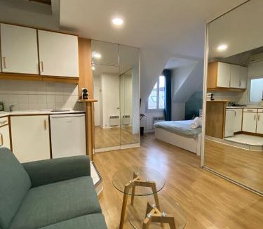 2nd Arrondissement Apartment | Studio Opera Bourse