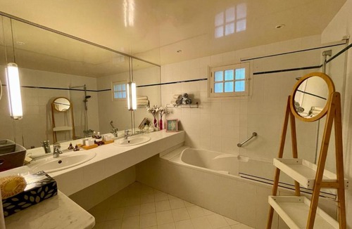 Les Eyzies House | Studio privé 2personnes avec piscine, Sauna, salle de sport