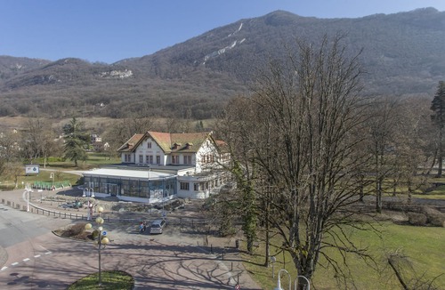 Challes-les-Eaux Apartment | Studio Thermes wifi & parking 10 minutes from Chambéry
