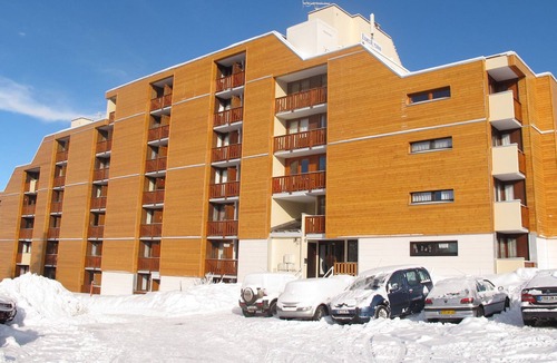 Chamrousse Apartment | Studio with balcony on 7th floor, practical amenities