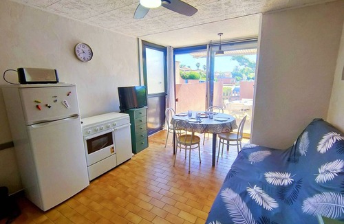 Les Arenes Apartment | Studio with pool and parking - 4 guests