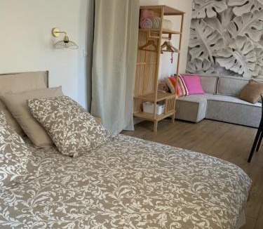 Les Accates House | The home Privacy