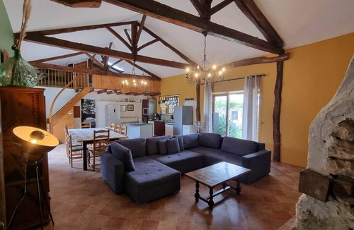 Saint-Just-Luzac Apartment | The Studio Accommodation for 2 people