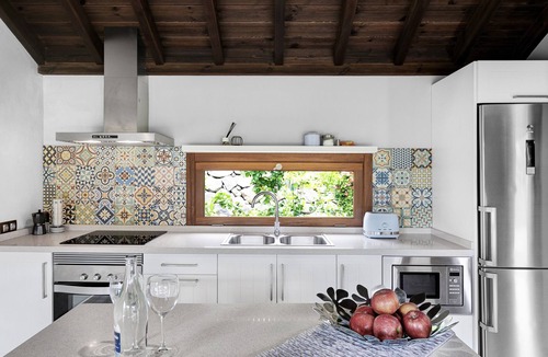 Buenavista del Norte House | Vacation Home 'El Portillo 2' with Mountain View, Private Terrace and Wi-Fi