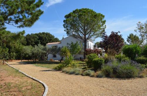 Cotignac Apartment | Villa Valdor