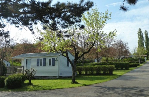 Prailles House | ZEcamping 2 étoiles piscine chauffée mobil-home TV 25m2 5 pers