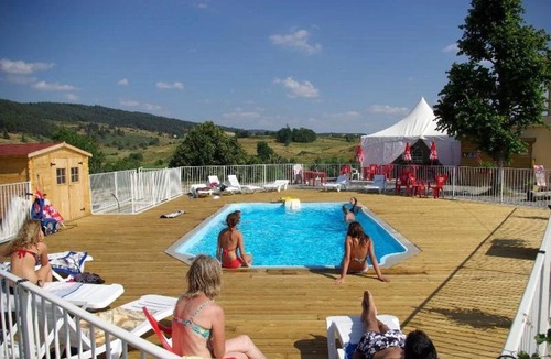 Langogne House | ZEcamping 3* piscine chauffée pet friendly mobil-home BBQ 6 pers