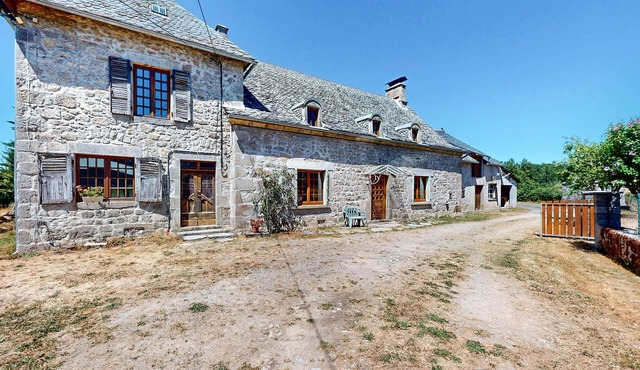 2 bedroom awesome home in Sarroux - Saint Julien