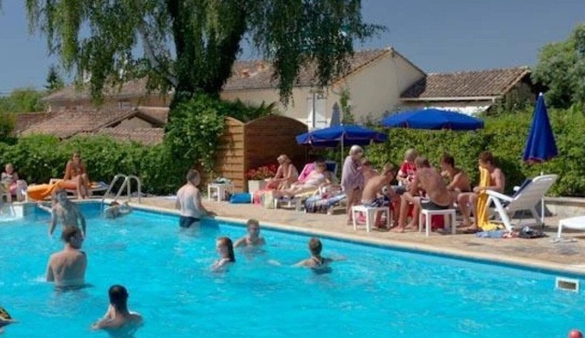 Camping 4 étoiles - Piscine - ccbgchh
