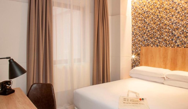 chic&basic VELVET in Barcelona