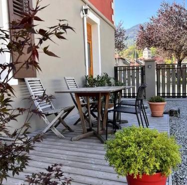 Duplex Sallanches - Terrasse, Centre & Parking by AlpenlySallanches