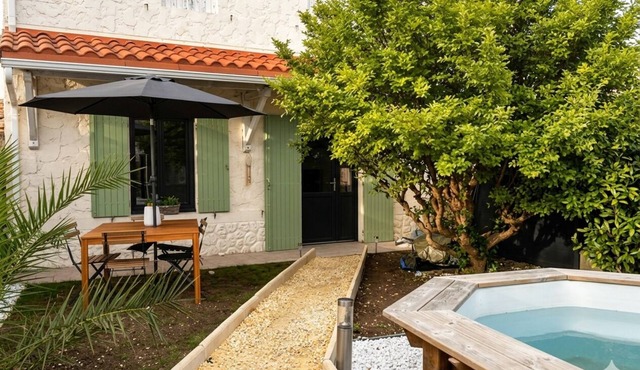 Family home with pool on the beach road