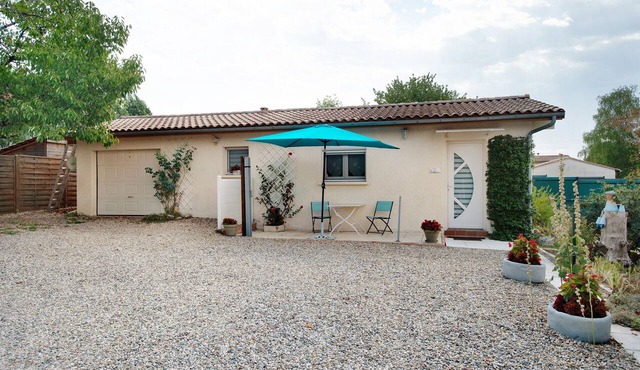 Gîte "Hortensia" with Private Terrace, Private Garden, and Wi-Fi