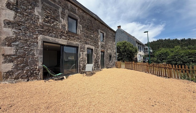 Grange aux Coeurs in the Auvergne Volcanoes Regional Nature Park