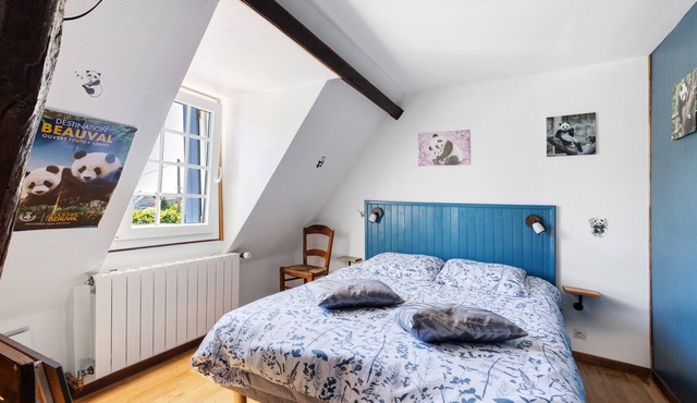 Guest Room "La Ferme Des Bigornes - Panda" with Shared Terrace, Garden & Wi-Fi