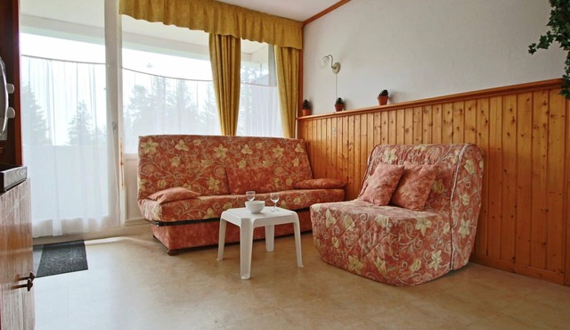 High standard studio, south balcony, 3 sleeps