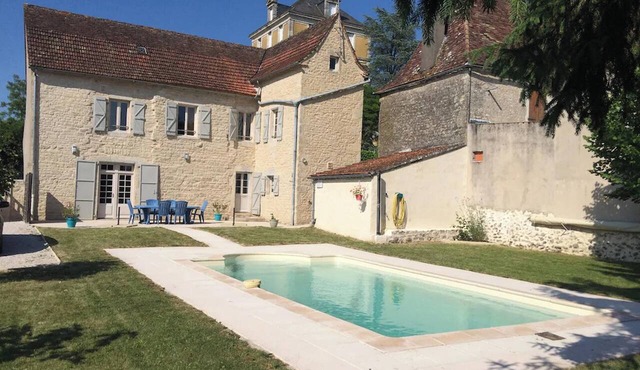 Homerez - Villa in Montfaucon