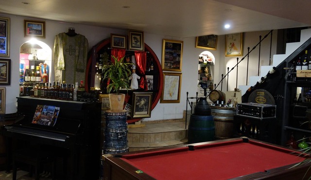 Hostelry in Écully