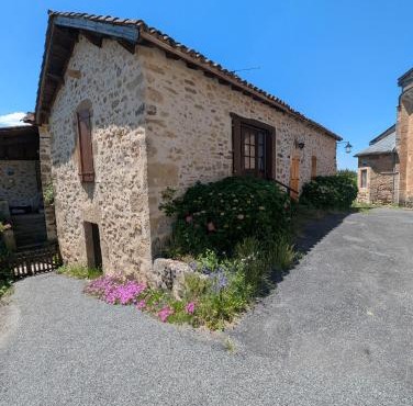 Petit studio paisible au cœur du village