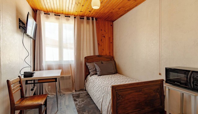 RUSTIC 2-ROOM MINI APARTMENT, CENTRAL LOCATION, IDEAL FOR SPA GUESTS, ACCOMMODATES 3 PEOPLE