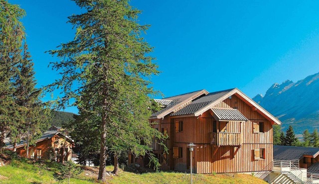 Spacious Alpine Chalet in Le Devoluy
