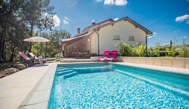 Stunning modern gite with garden and private pool