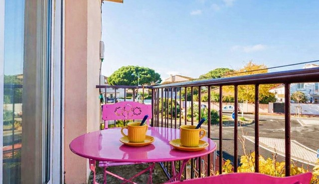 T3 with AC, parking, beach nearby - 5 guests