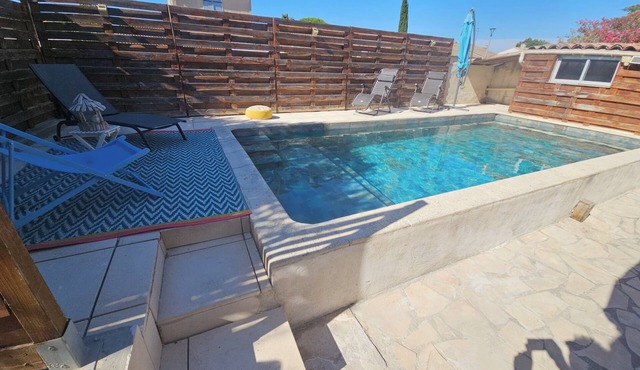 Villa swimming pool near beaches air-conditioned between nimes and montpellier