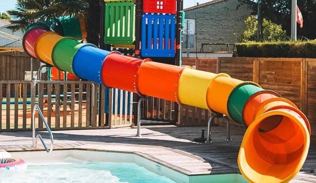 ZEcamping 3* piscine chauffée toboggans locatif TV 33m2 6 pers