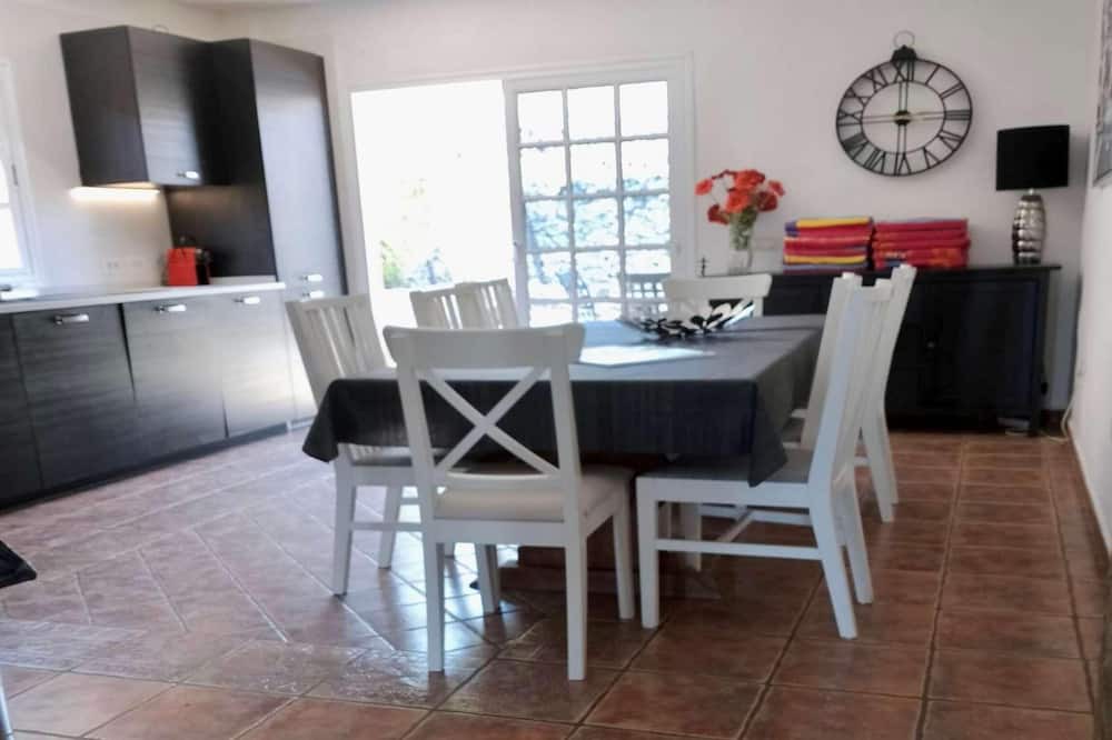 Photo of Others in Buzanada