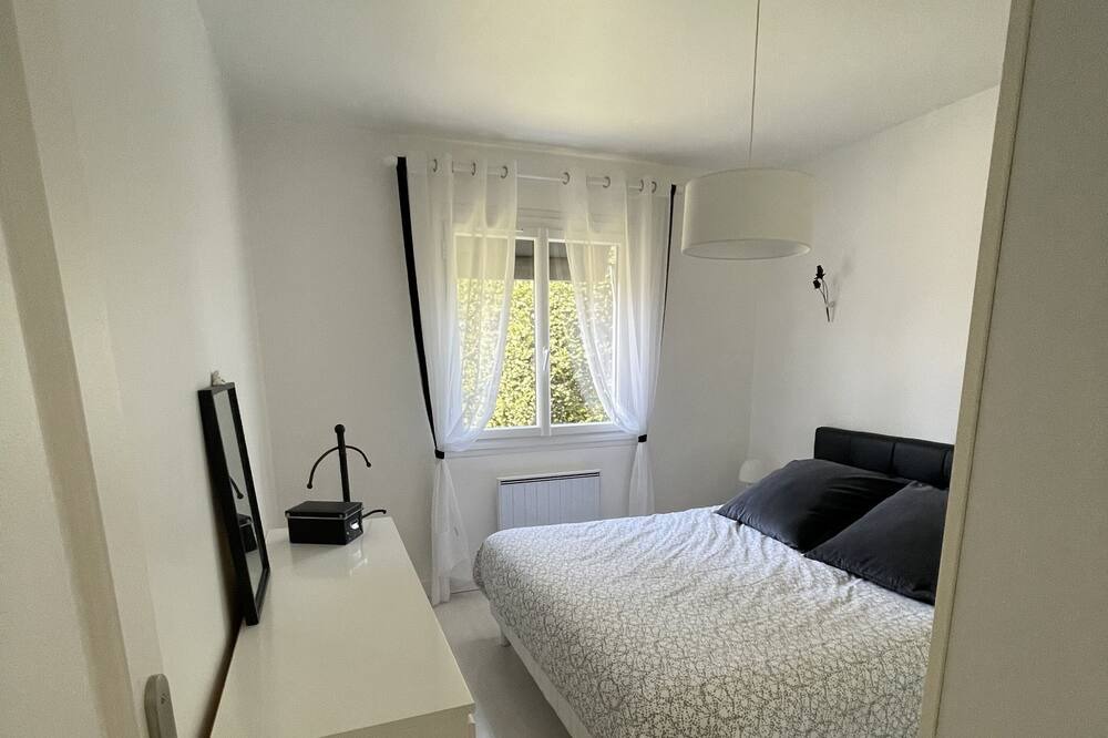 Photo of Bedroom in Quinsac