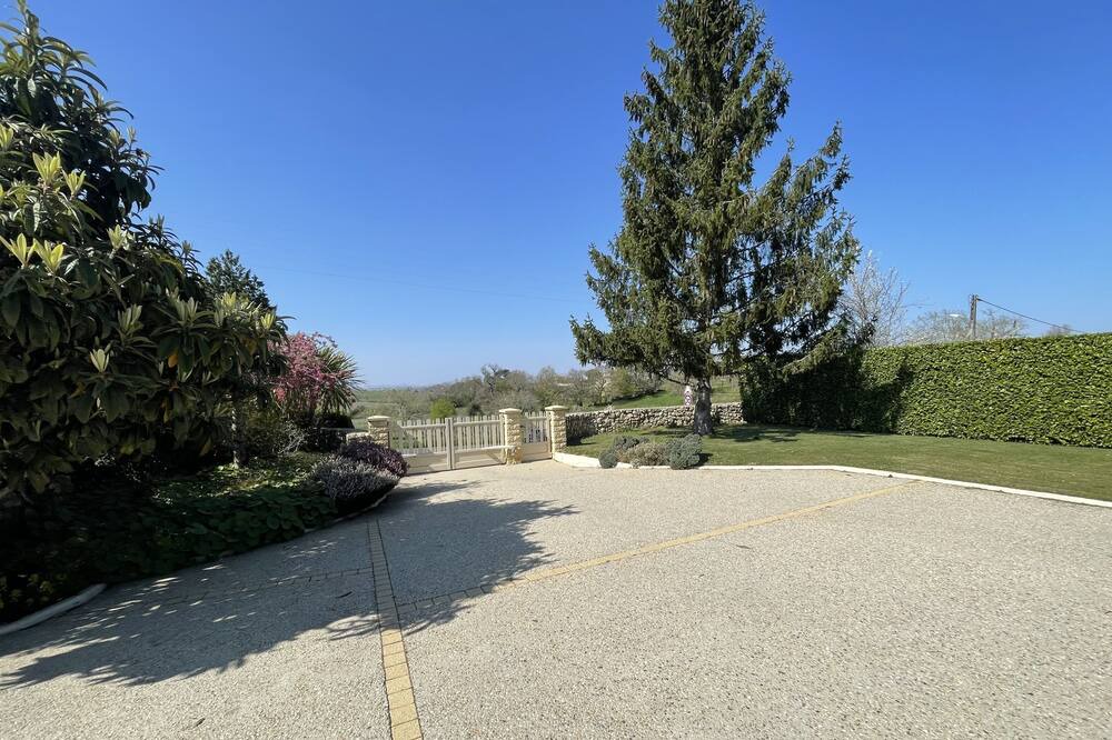 Photo of Others in Quinsac