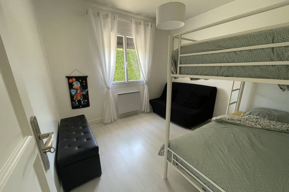 Photo of Bedroom in Quinsac
