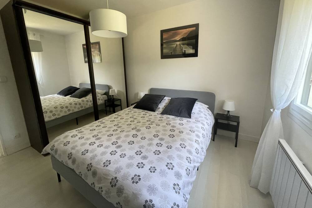 Photo of Bedroom in Quinsac