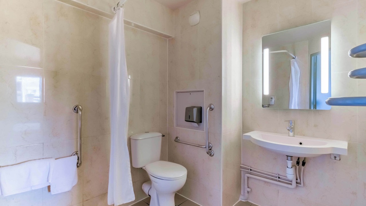 Photo of Bathroom in 11th Arrondissement