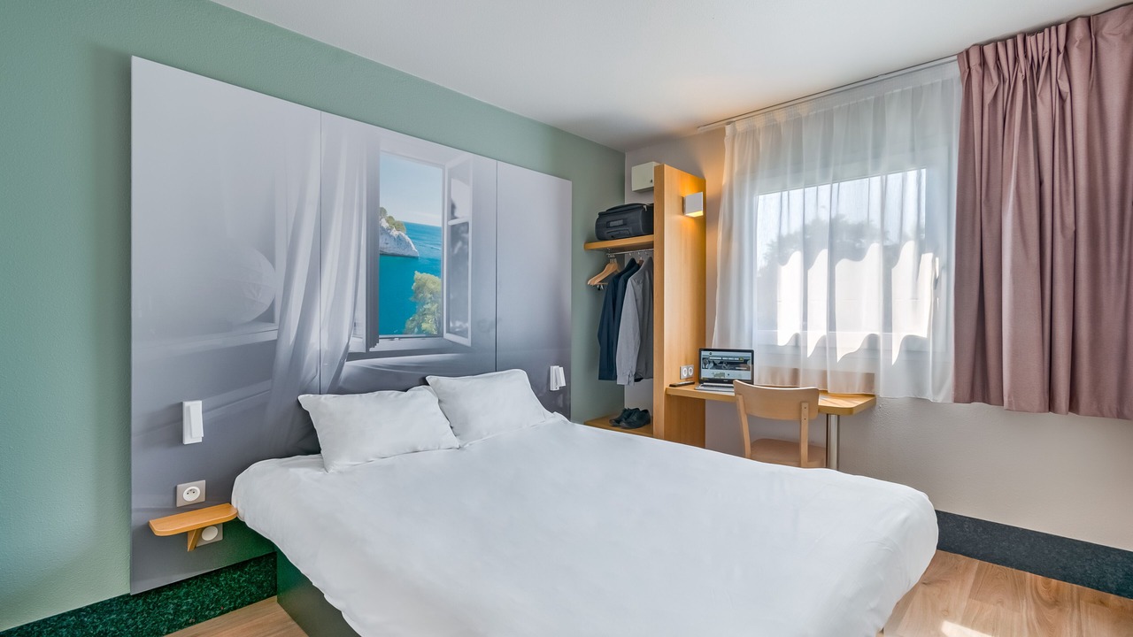 Photo of Bedroom in 11th Arrondissement