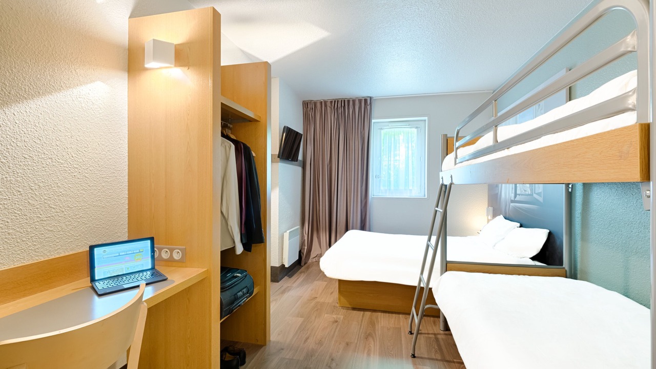 Photo of Bedroom in 11th Arrondissement