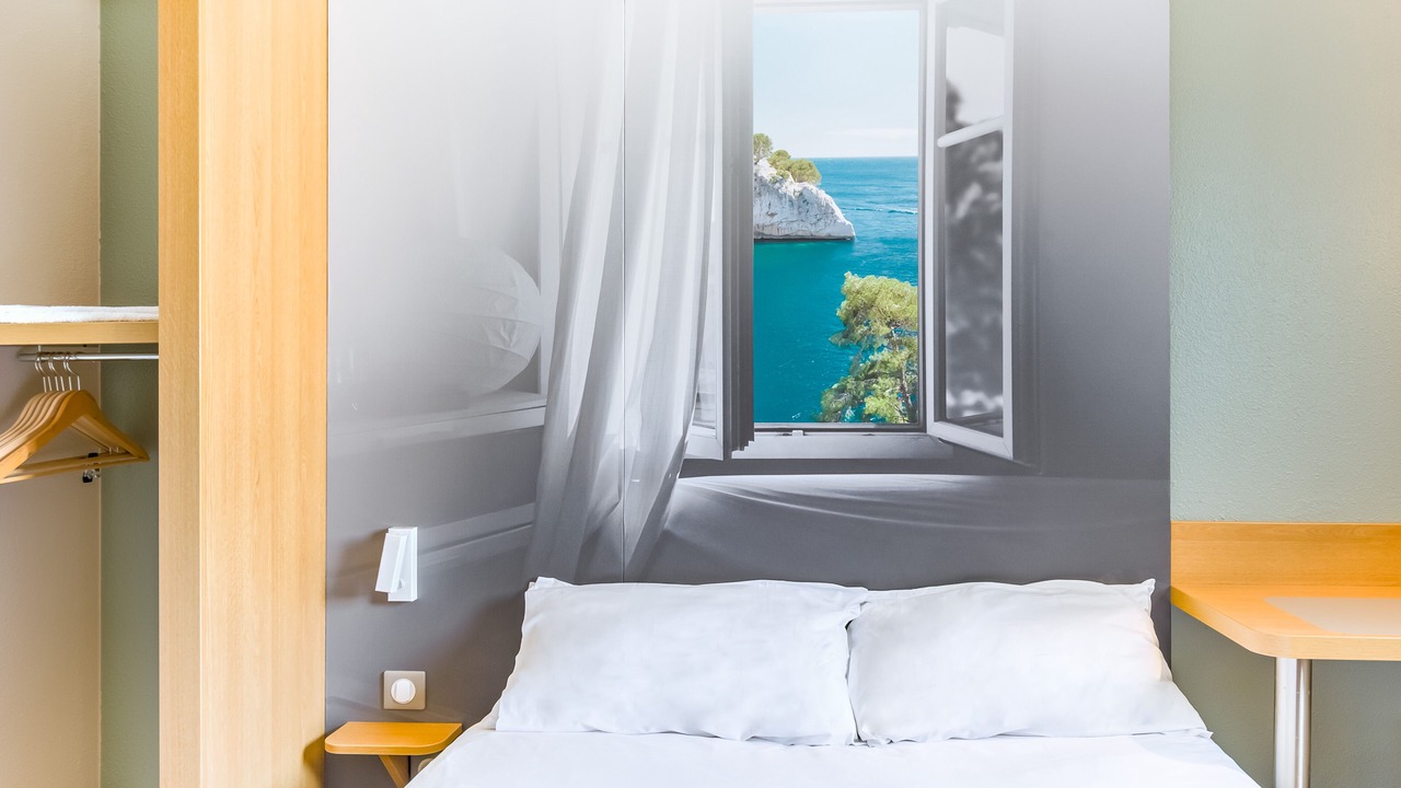 Photo of Bedroom in 11th Arrondissement