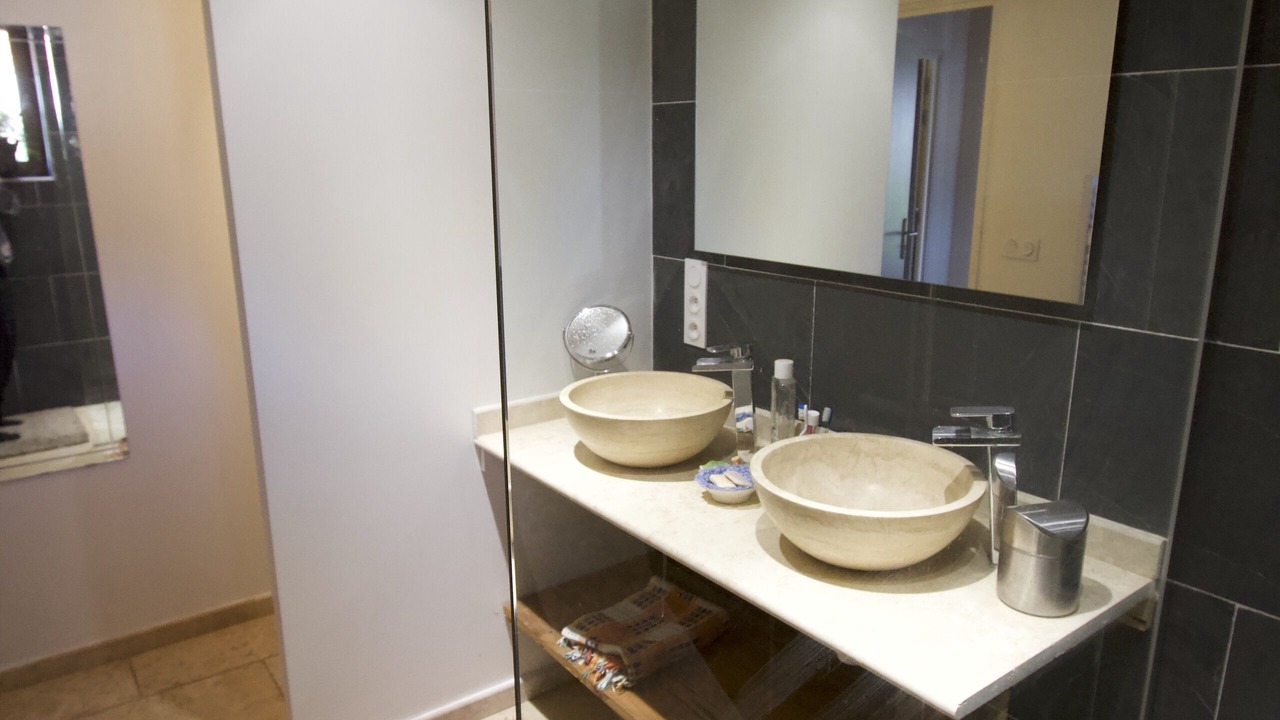 Photo of Bathroom in Dullin