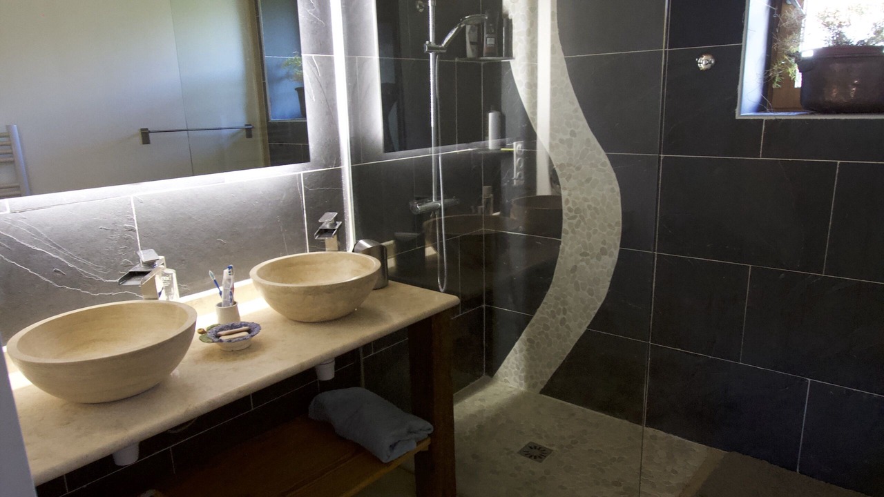 Photo of Bathroom in Dullin