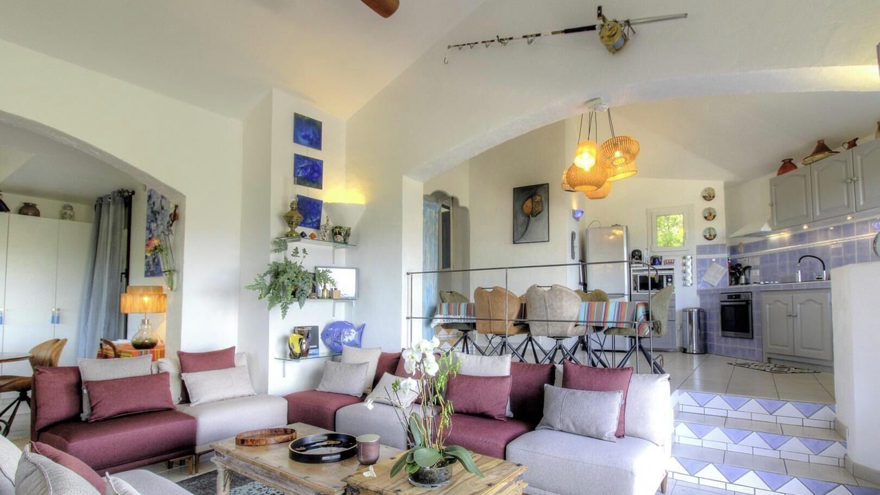 Photo of Livingroom in Pietra Long Salvini