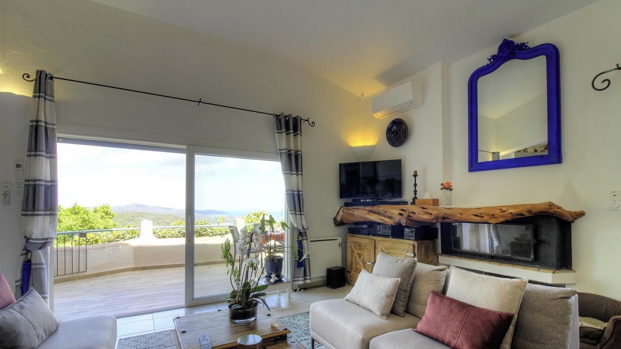 Photo of Livingroom in Pietra Long Salvini